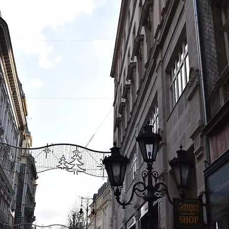 Nyilas Misi Bella * Budapest